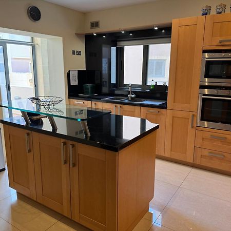 Spacious Luxurious Apartment With Seaview Mellieħa Exterior foto