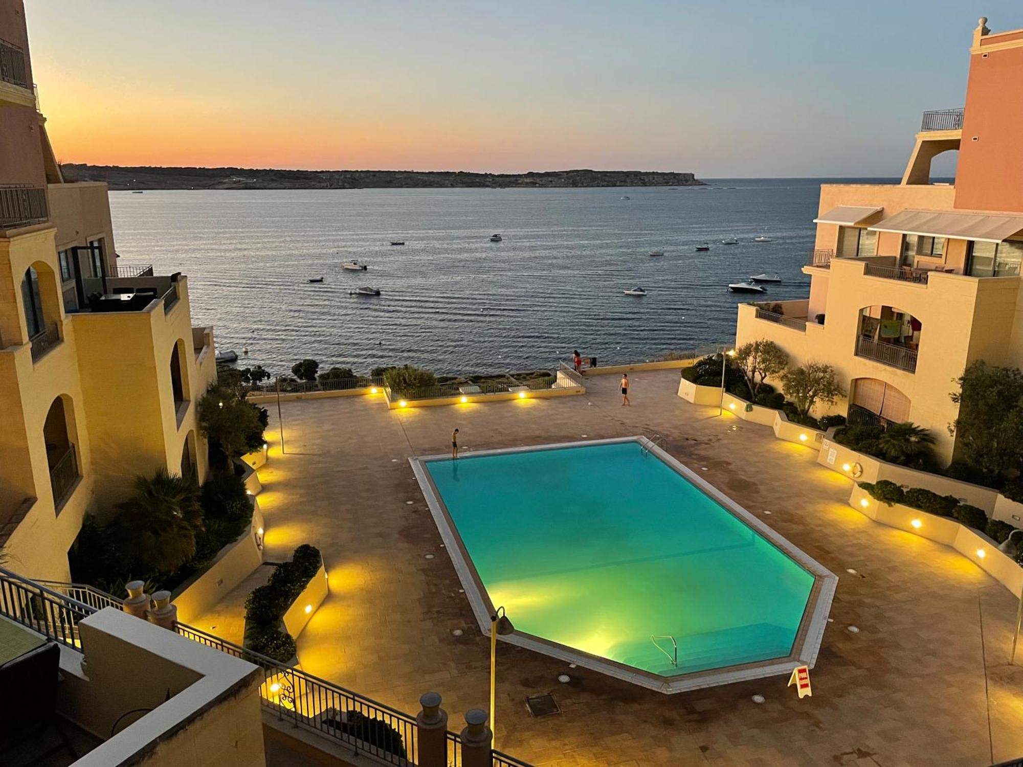 Spacious Luxurious Apartment With Seaview Mellieħa Exterior foto